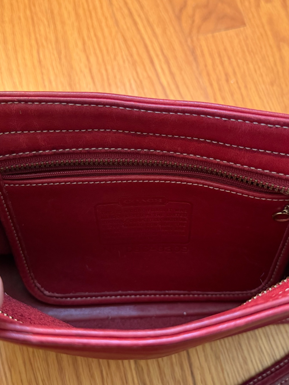 Vintage Coach Red Leather Shoulder Bag - Picture 8 of 9